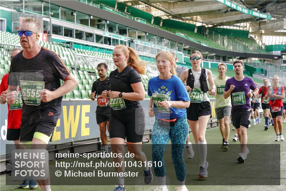 13.09.2026 - 21. swb-Marathon Bremen Michael Burmester http://msf.ph/oto/10431610 13.09.2026 13:29:02 Laufen im Stadion 111, 171, 220, 422, 476, 478, 685, 726, 729, 754, 829, 888, 925, 986, 1079, 1217, 1220, 1242, 1270, 1298, 1325, 1384, 1496, 1615, 1741, 1777, 1886, 1958, 1984, 2236, 2238, 2326, 2365, 2436, 2472, 2502, 2546, 2574, 2593, 2740, 2743, 2830, 2862, 2868, 2924, 2991, 3020, 3053, 3061, 3129, 3154, 3238, 3274, 3286, 3321, 3361, 3563, 3589, 3594, 3595, 3605, 3678, 3694, 3755, 3758, 3798, 3826, 3853, 3885, 3898, 3953, 3965, 3971, 3987, 4011, 4108, 4238, 4457, 4660 meine-sportfotos.de