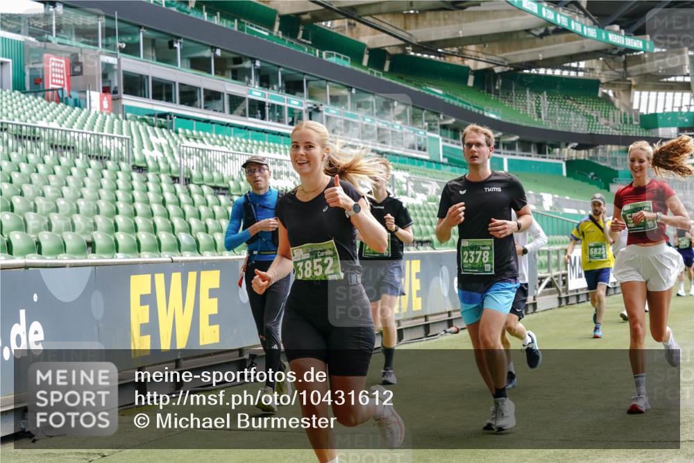 13.09.2026 - 21. swb-Marathon Bremen Michael Burmester http://msf.ph/oto/10431612 13.09.2026 13:04:20 Laufen im Stadion 178, 209, 210, 488, 534, 565, 596, 725, 762, 881, 940, 1014, 1239, 1307, 1343, 1373, 1456, 1458, 1460, 1479, 1611, 1627, 1649, 1653, 1656, 1687, 1771, 1780, 1914, 1932, 1941, 2023, 2126, 2223, 2369, 2430, 2434, 2452, 2513, 2625, 2723, 2851, 2867, 2872, 2891, 2900, 2910, 2919, 2934, 2957, 2959, 2977, 3028, 3135, 3217, 3320, 3343, 3360, 3402, 3419, 3425, 3454, 3460, 3510, 3521, 3579, 3597, 3618, 3796, 3846, 3859, 3909, 3970, 4077, 242 meine-sportfotos.de