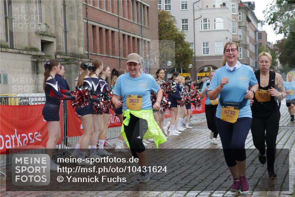 13.09.2026 - Kiel Lauf Yannick Fuchs http://msf.ph/oto/10431624 13.09.2026 11:16:56 Ziel 608, 1925, 2050, 3995, 6977, 7800, 8630, 8964, 12226, 12370, 644, 1925, 2822, 5732, 6170, 6977, 8964, 9035, 9173, 9593, 10554, 11230, 11584, 11679, 11926, 7400, 7880, 9428, 5714, 5732, 5808, 6999, 11678, 11679, 11680, 12273, 12274, 12275, 12556 meine-sportfotos.de