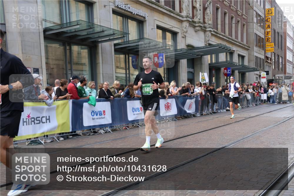 13.09.2026 - 21. swb-Marathon Bremen Strokosch-Dieckow http://msf.ph/oto/10431628 13.09.2026 13:11:26 Ziel 826, 863, 4368, 4651, 5521, 5585, 5893, 6059, 6668, 7109, 8982, 8996, 9398, 13055, 382, 1349, 2087, 3440, 3448, 3484, 3647, 3899, 4429, 6274, 7109, 8474, 9291, 9618, 9762 meine-sportfotos.de