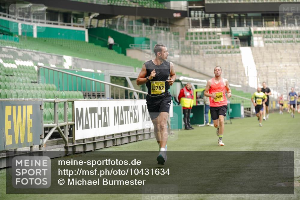 13.09.2026 - 21. swb-Marathon Bremen Michael Burmester http://msf.ph/oto/10431634 13.09.2026 10:22:58 Laufen im Stadion 10235, 10302, 10341, 10441, 10575, 10592, 10782, 10926, 11083, 11127, 11198, 11227, 11338, 11454, 11619, 11713, 11721, 11738, 11854, 11916, 11944, 12003, 12053, 12209, 12339, 12370, 12395, 12404, 12520, 12538, 13507, 13513, 13519, 13535, 13539, 13551, 13553, 13556, 13559, 13563, 13584, 13587, 13608, 13616, 13636, 13641, 13642, 10366, 10475, 11481, 11652, 13530, 13533, 13534, 13536, 13541, 13564 meine-sportfotos.de