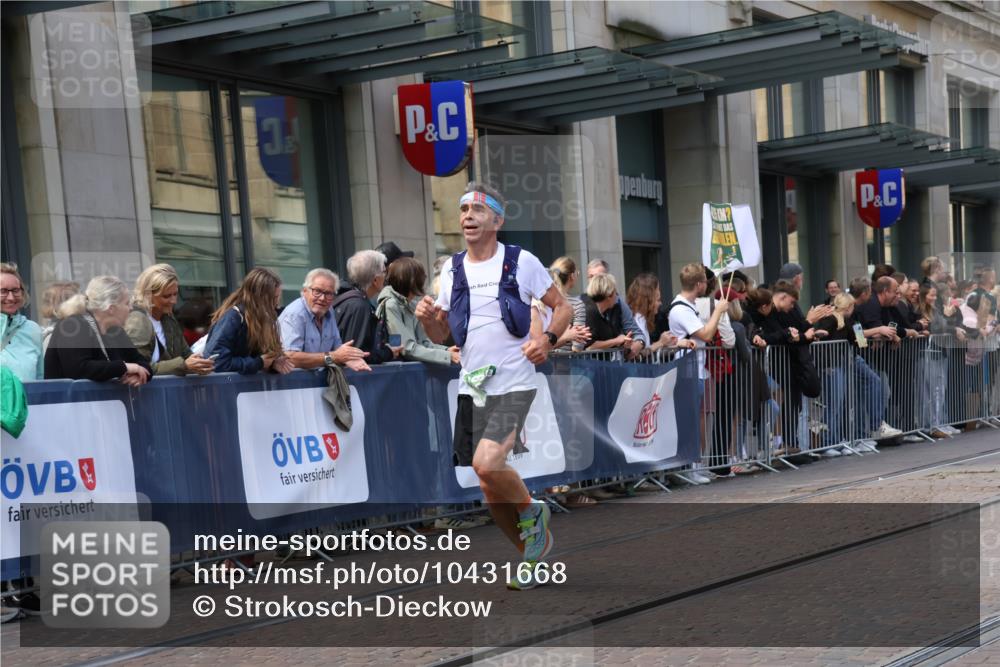 13.09.2026 - 21. swb-Marathon Bremen Strokosch-Dieckow http://msf.ph/oto/10431668 13.09.2026 13:11:28 Ziel 826, 863, 4368, 4651, 4698, 5521, 5585, 5893, 6059, 6668, 8982, 8996, 9398, 13055, 382, 1349, 2087, 3440, 3448, 3484, 3899, 4429, 6274, 7109, 8474, 8982, 9291, 9618, 9762 meine-sportfotos.de