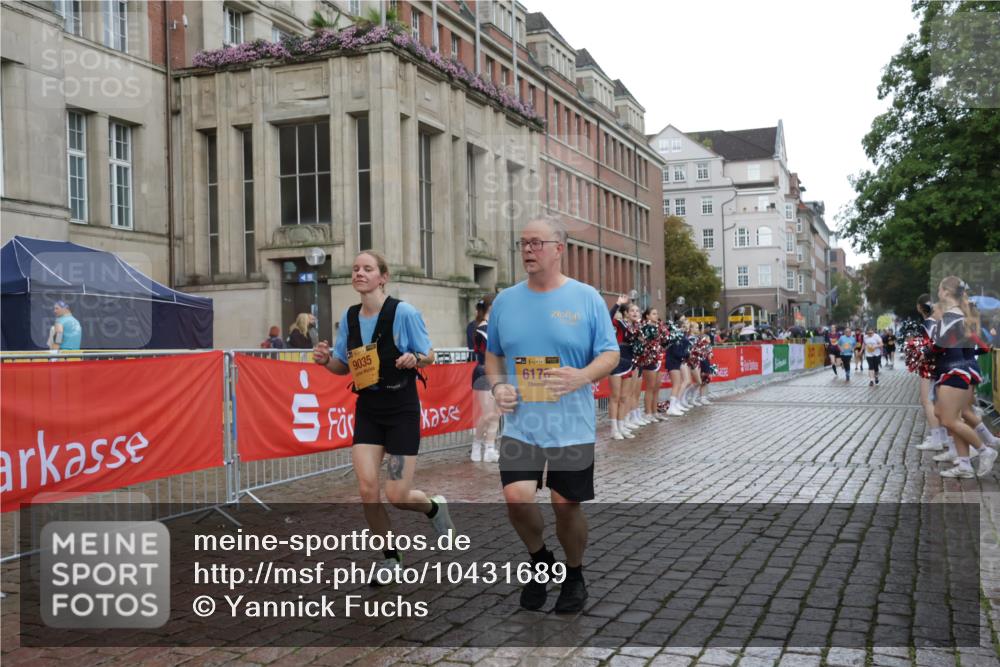 13.09.2026 - Kiel Lauf Yannick Fuchs http://msf.ph/oto/10431689 13.09.2026 11:17:05 Ziel 608, 3995, 7800, 7880, 9428, 1925, 2050, 6170, 6977, 8630, 8964, 9035, 10554, 11230, 11584, 11926, 12226, 12370, 7400, 9570, 644, 2822, 5732, 6170, 9035, 9173, 9593, 11230 meine-sportfotos.de