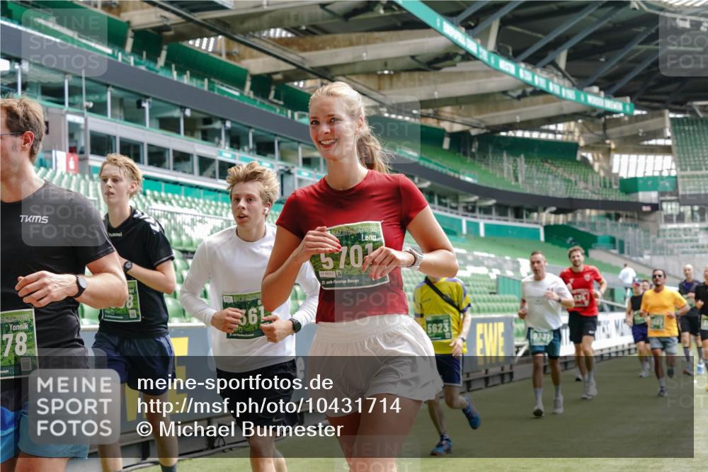 13.09.2026 - 21. swb-Marathon Bremen Michael Burmester http://msf.ph/oto/10431714 13.09.2026 13:04:22 Laufen im Stadion 178, 209, 210, 488, 534, 565, 596, 725, 762, 881, 940, 1014, 1239, 1307, 1343, 1373, 1456, 1458, 1460, 1479, 1611, 1627, 1649, 1653, 1656, 1687, 1771, 1780, 1914, 1932, 1941, 2023, 2089, 2126, 2223, 2369, 2430, 2434, 2452, 2513, 2602, 2625, 2723, 2851, 2867, 2872, 2891, 2910, 2919, 2934, 2957, 2959, 2977, 3028, 3135, 3217, 3320, 3343, 3360, 3402, 3419, 3425, 3454, 3460, 3510, 3521, 3579, 3597, 3618, 3796, 3846, 3859, 3909, 3970, 4077, 242 meine-sportfotos.de