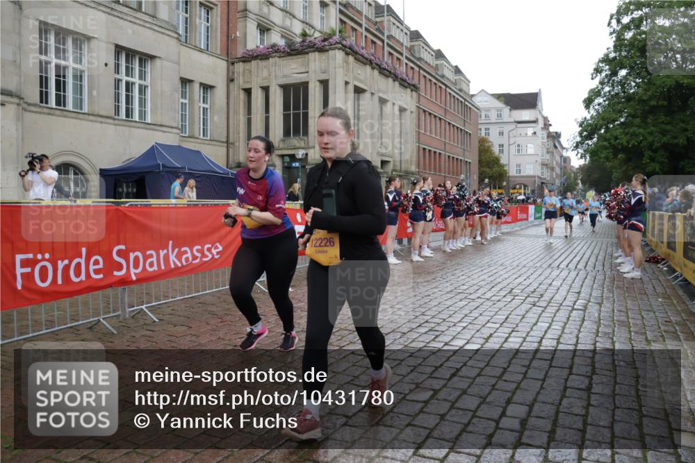 13.09.2026 - Kiel Lauf Yannick Fuchs http://msf.ph/oto/10431780 13.09.2026 11:17:26 Ziel 9570, 608, 3995, 7400, 7800, 7880, 9428, 12226, 12370, 7720, 1925, 2050, 6977, 8630, 8964, 10554, 12226, 12370 meine-sportfotos.de