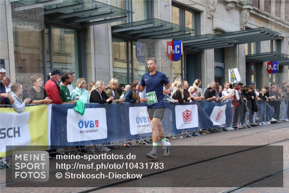 13.09.2026 - 21. swb-Marathon Bremen Strokosch-Dieckow http://msf.ph/oto/10431783 13.09.2026 13:11:32 Ziel 493, 826, 863, 2444, 3336, 4368, 4651, 4698, 5521, 5585, 5893, 6059, 6668, 8996, 9398, 13055, 382, 1349, 2087, 3440, 3899, 6274, 7109, 8474, 8982, 9291, 9618, 9762 meine-sportfotos.de
