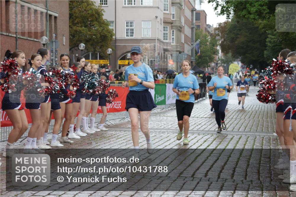 13.09.2026 - Kiel Lauf Yannick Fuchs http://msf.ph/oto/10431788 13.09.2026 11:17:27 Ziel 9570, 608, 3995, 7400, 7800, 7880, 9428, 12370, 7720, 7947, 1925, 2050, 6977, 8630, 8964, 10554, 12226, 12370 meine-sportfotos.de