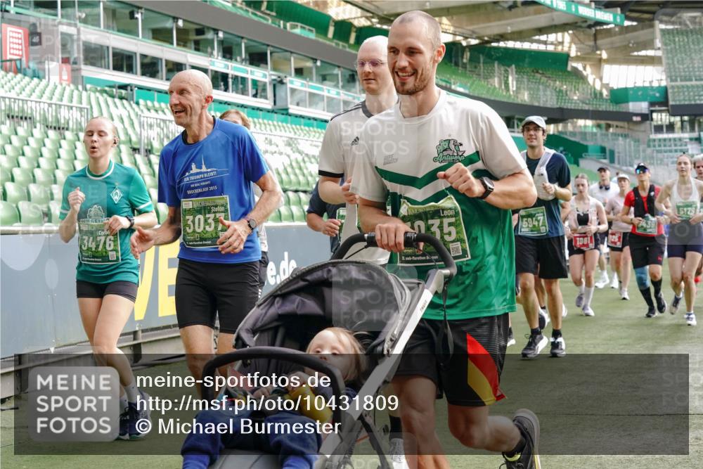 13.09.2026 - 21. swb-Marathon Bremen Michael Burmester http://msf.ph/oto/10431809 13.09.2026 13:29:09 Laufen im Stadion 111, 171, 220, 422, 476, 478, 685, 726, 729, 754, 767, 829, 888, 925, 986, 1079, 1217, 1220, 1242, 1270, 1298, 1325, 1384, 1496, 1615, 1633, 1634, 1741, 1777, 1886, 1958, 1984, 2238, 2263, 2326, 2365, 2436, 2449, 2472, 2502, 2546, 2574, 2593, 2738, 2740, 2743, 2830, 2862, 2868, 2924, 2991, 3020, 3053, 3061, 3129, 3154, 3238, 3274, 3286, 3321, 3361, 3563, 3589, 3594, 3595, 3605, 3678, 3694, 3755, 3758, 3798, 3826, 3853, 3898, 3953, 3965, 3971, 3987, 4011, 4108, 4238, 4457, 4660 meine-sportfotos.de