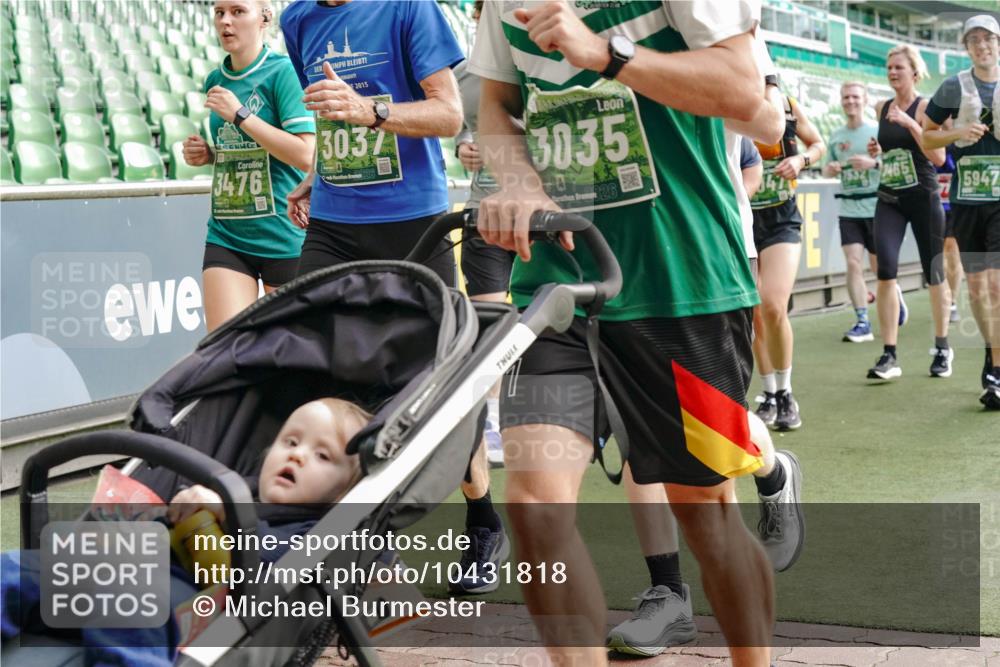13.09.2026 - 21. swb-Marathon Bremen Michael Burmester http://msf.ph/oto/10431818 13.09.2026 13:29:10 Laufen im Stadion 111, 171, 220, 422, 476, 478, 685, 729, 754, 767, 829, 888, 925, 986, 1079, 1217, 1220, 1242, 1270, 1298, 1325, 1384, 1496, 1615, 1633, 1634, 1741, 1777, 1886, 1958, 1984, 2238, 2263, 2326, 2365, 2436, 2449, 2472, 2502, 2546, 2574, 2593, 2738, 2740, 2743, 2830, 2862, 2868, 2924, 2991, 3020, 3053, 3061, 3129, 3154, 3238, 3274, 3286, 3321, 3361, 3563, 3589, 3594, 3595, 3605, 3678, 3694, 3755, 3758, 3798, 3826, 3853, 3898, 3953, 3965, 3971, 3987, 4011, 4108, 4238, 4457, 4660 meine-sportfotos.de