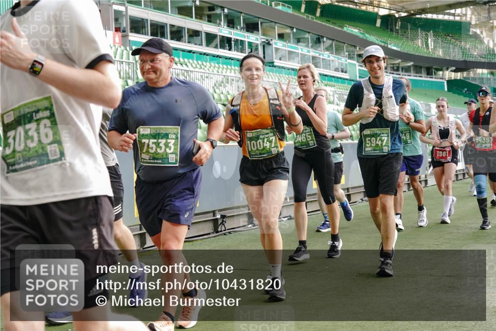 13.09.2026 - 21. swb-Marathon Bremen Michael Burmester http://msf.ph/oto/10431820 13.09.2026 13:29:11 Laufen im Stadion 111, 171, 220, 422, 476, 478, 685, 729, 754, 767, 829, 888, 925, 986, 1079, 1217, 1220, 1242, 1270, 1298, 1325, 1384, 1496, 1615, 1633, 1634, 1741, 1777, 1886, 1958, 1984, 2238, 2263, 2326, 2365, 2436, 2449, 2472, 2502, 2546, 2574, 2593, 2738, 2740, 2743, 2830, 2862, 2868, 2924, 2991, 3020, 3053, 3061, 3129, 3154, 3238, 3274, 3286, 3321, 3361, 3563, 3589, 3594, 3595, 3605, 3678, 3694, 3755, 3758, 3798, 3826, 3853, 3898, 3953, 3965, 3971, 3987, 4011, 4056, 4108, 4238, 4457 meine-sportfotos.de