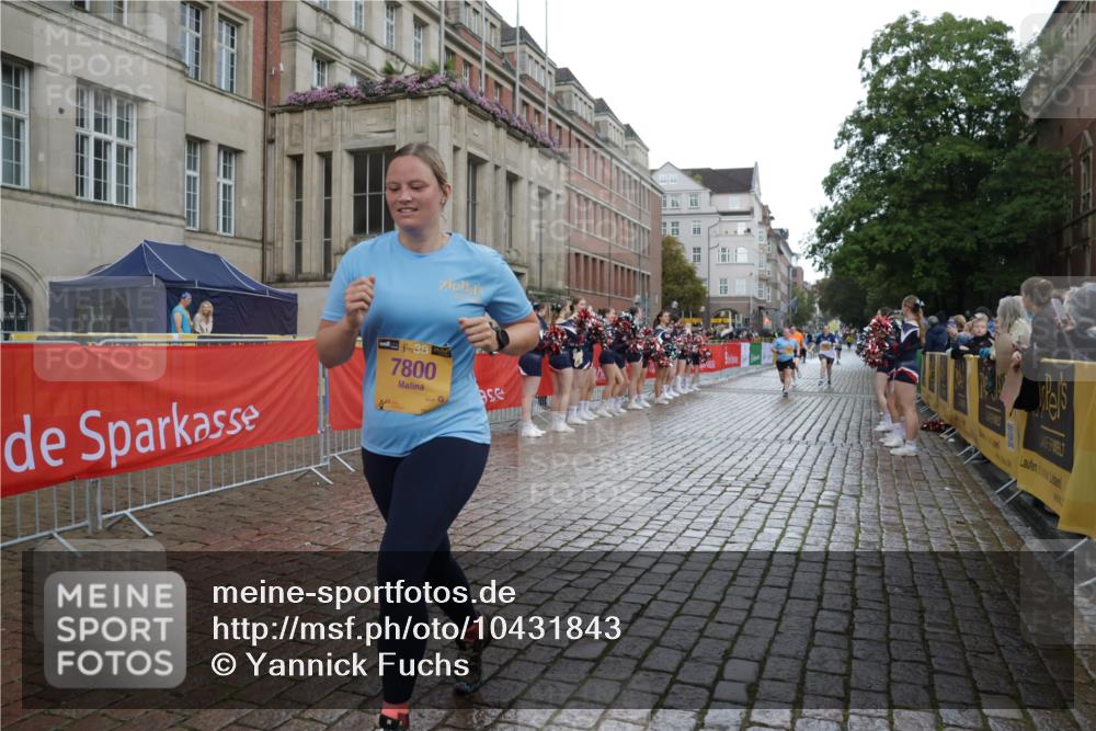 13.09.2026 - Kiel Lauf Yannick Fuchs http://msf.ph/oto/10431843 13.09.2026 11:17:33 Ziel 608, 7400, 7800, 7880, 9428, 9570, 7720, 7947, 608, 3995, 7800, 12226, 12370 meine-sportfotos.de