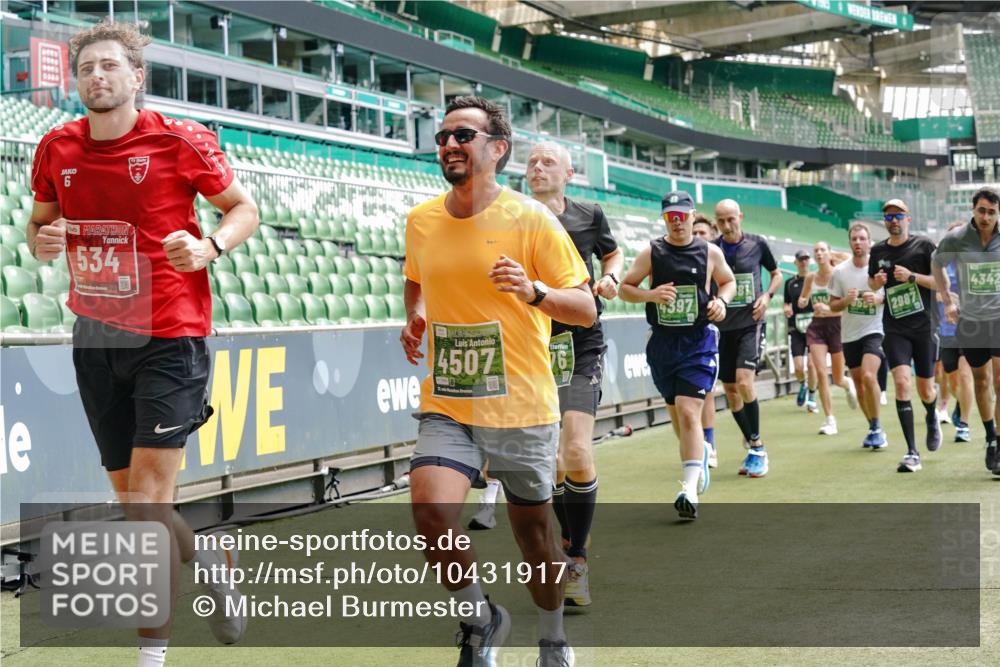 13.09.2026 - 21. swb-Marathon Bremen Michael Burmester http://msf.ph/oto/10431917 13.09.2026 13:04:27 Laufen im Stadion 178, 209, 210, 488, 534, 536, 565, 596, 725, 762, 881, 940, 1014, 1239, 1307, 1343, 1373, 1456, 1458, 1479, 1627, 1649, 1653, 1656, 1687, 1771, 1780, 1914, 1932, 1941, 2023, 2089, 2126, 2223, 2369, 2430, 2434, 2452, 2513, 2602, 2625, 2723, 2742, 2764, 2851, 2867, 2872, 2891, 2910, 2919, 2934, 2957, 2959, 2977, 2985, 3028, 3135, 3217, 3320, 3343, 3360, 3402, 3419, 3425, 3454, 3460, 3510, 3521, 3579, 3597, 3618, 3796, 3846, 3859, 3909, 4077, 242 meine-sportfotos.de
