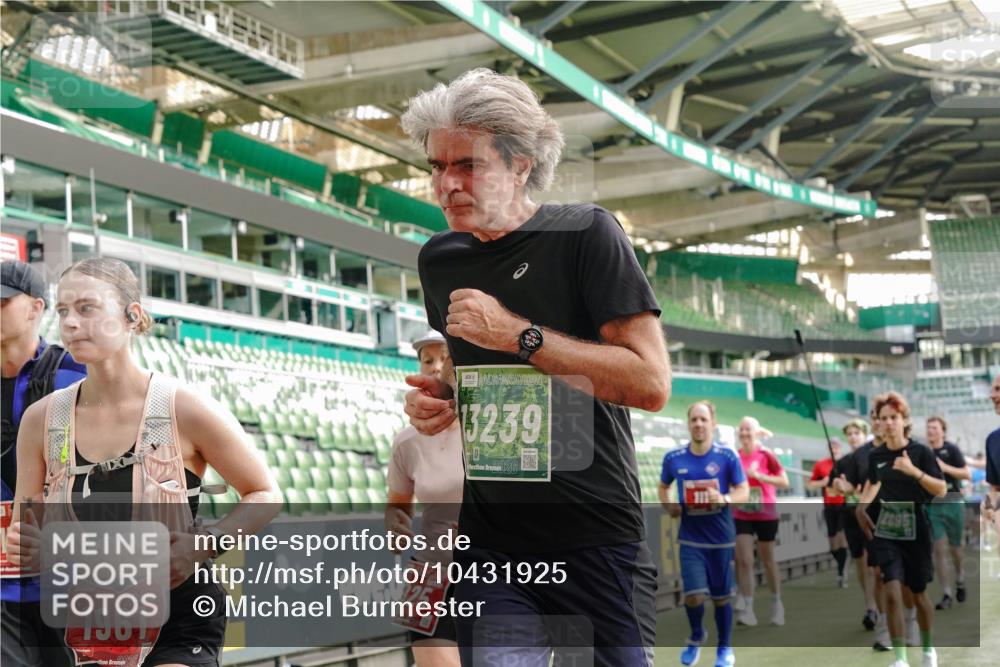 13.09.2026 - 21. swb-Marathon Bremen Michael Burmester http://msf.ph/oto/10431925 13.09.2026 13:29:15 Laufen im Stadion 111, 171, 220, 422, 476, 478, 685, 729, 754, 767, 829, 925, 986, 1079, 1217, 1220, 1242, 1270, 1298, 1325, 1384, 1496, 1615, 1633, 1634, 1741, 1777, 1886, 1958, 2238, 2263, 2326, 2365, 2436, 2449, 2472, 2502, 2546, 2574, 2593, 2738, 2740, 2743, 2830, 2862, 2868, 2924, 2991, 3020, 3053, 3061, 3129, 3154, 3238, 3274, 3286, 3321, 3361, 3563, 3589, 3594, 3595, 3605, 3678, 3694, 3755, 3758, 3798, 3826, 3853, 3898, 3929, 3953, 3965, 3971, 3987, 4011, 4056, 4108, 4238 meine-sportfotos.de