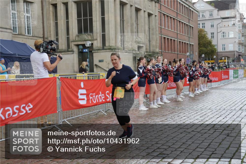 13.09.2026 - Kiel Lauf Yannick Fuchs http://msf.ph/oto/10431962 13.09.2026 11:18:34 Ziel 1645, 6513, 8171, 8181, 2503, 4186, 5422, 7298, 8171, 11039, 4186 meine-sportfotos.de