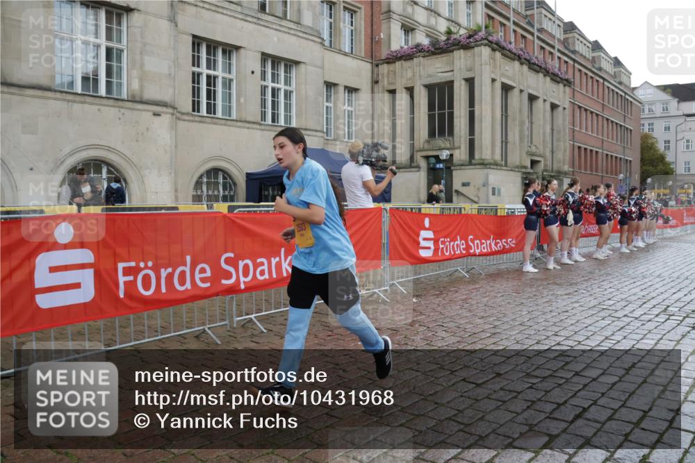 13.09.2026 - Kiel Lauf Yannick Fuchs http://msf.ph/oto/10431968 13.09.2026 11:18:43 Ziel 6513, 8181, 1645, 2503, 5422, 7298, 8171, 4035, 9893, 10057, 11039, 2503, 4186 meine-sportfotos.de