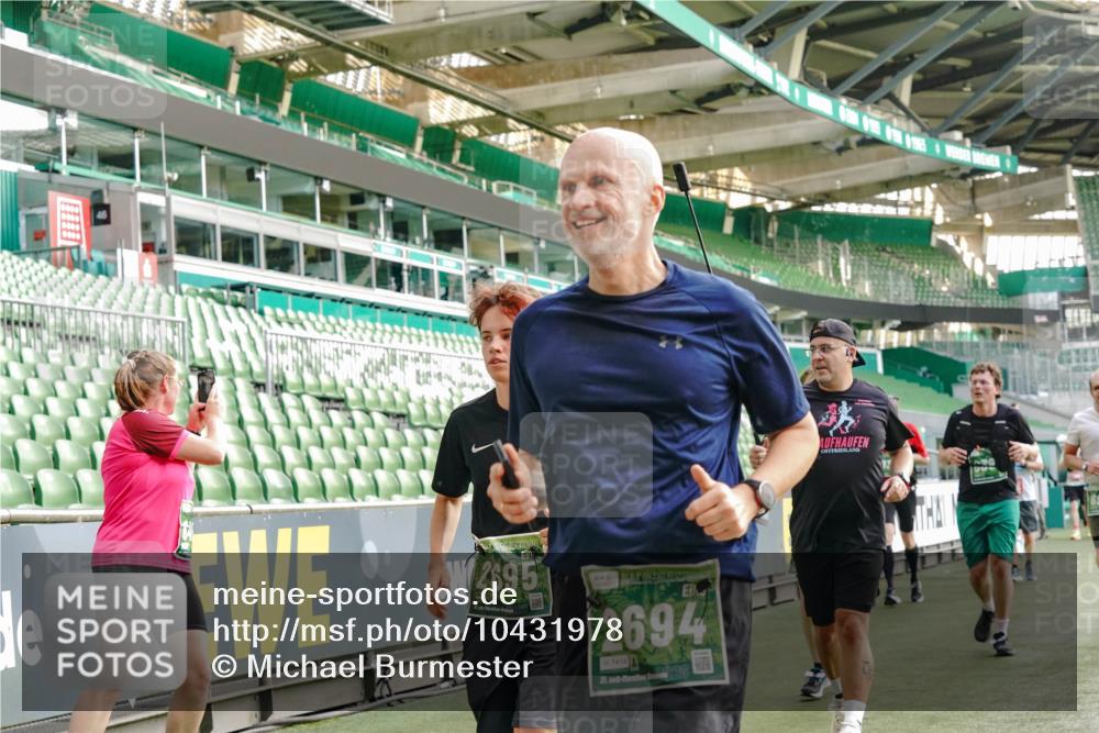 13.09.2026 - 21. swb-Marathon Bremen Michael Burmester http://msf.ph/oto/10431978 13.09.2026 13:29:17 Laufen im Stadion 111, 171, 220, 422, 476, 478, 685, 729, 754, 767, 829, 925, 986, 1079, 1217, 1220, 1242, 1270, 1298, 1325, 1384, 1496, 1615, 1633, 1634, 1741, 1777, 1886, 1958, 1983, 2238, 2263, 2326, 2365, 2436, 2449, 2472, 2502, 2546, 2574, 2593, 2738, 2740, 2743, 2830, 2862, 2868, 2924, 2991, 3020, 3053, 3061, 3129, 3154, 3238, 3274, 3286, 3321, 3361, 3563, 3589, 3594, 3595, 3605, 3678, 3694, 3755, 3758, 3798, 3826, 3853, 3898, 3929, 3953, 3965, 3971, 3987, 4011, 4056, 4108, 4238 meine-sportfotos.de