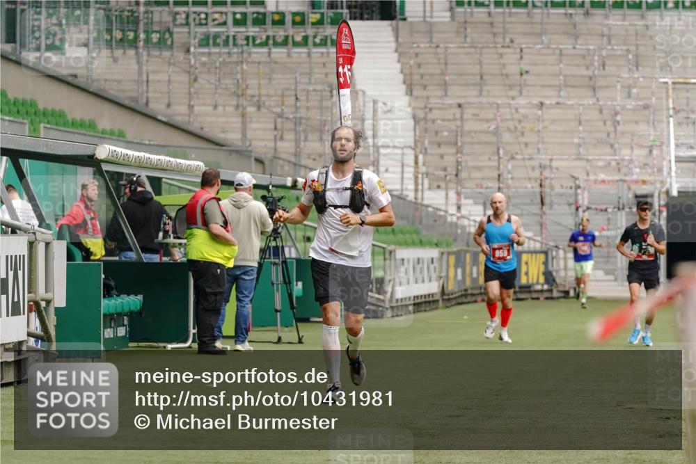 13.09.2026 - 21. swb-Marathon Bremen Michael Burmester http://msf.ph/oto/10431981 13.09.2026 12:28:20 Laufen im Stadion 103, 238, 358, 420, 553, 574, 649, 719, 959, 1161, 1253, 1256, 1352, 1391, 1428, 1525, 1724, 1783, 1917, 2032, 3662, 4264, 149, 289, 814, 968, 1313, 1483, 1490, 1544, 2044 meine-sportfotos.de