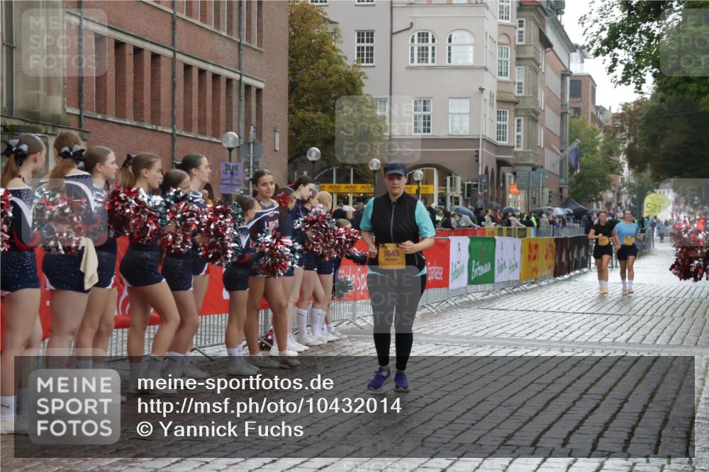 13.09.2026 - Kiel Lauf Yannick Fuchs http://msf.ph/oto/10432014 13.09.2026 11:18:58 Ziel 4035, 9893, 10057, 11039, 1645, 6513, 8171, 8181, 8735, 9103, 11388, 5422, 7298, 8171 meine-sportfotos.de