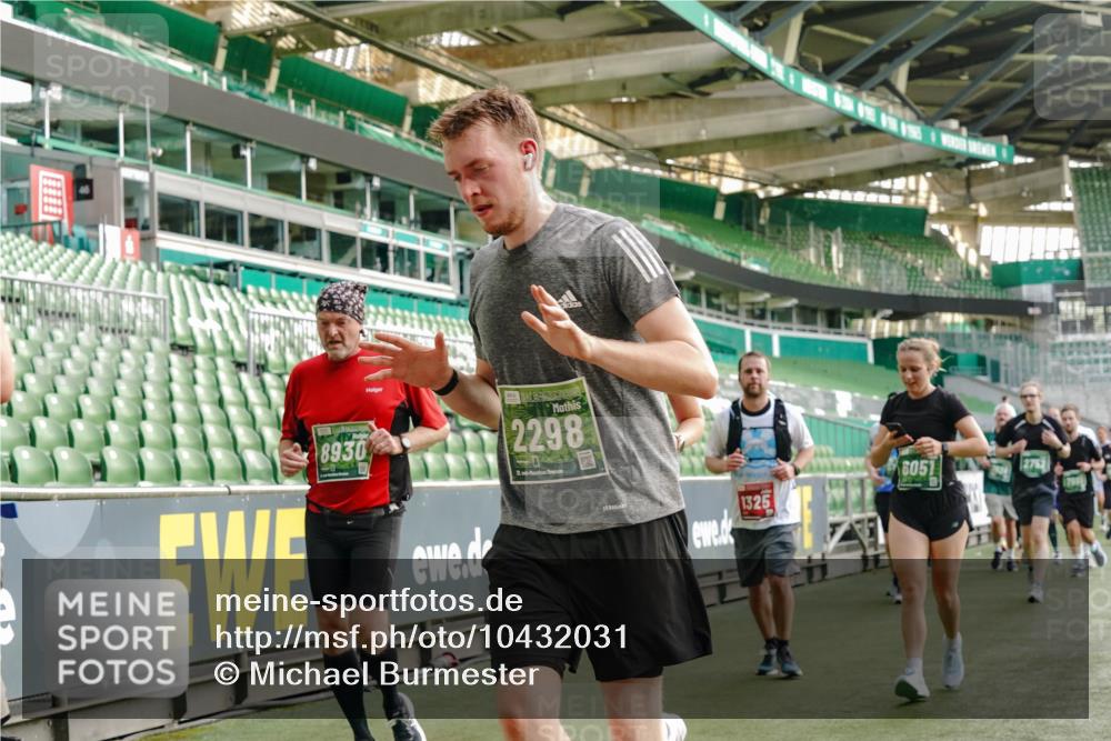 13.09.2026 - 21. swb-Marathon Bremen Michael Burmester http://msf.ph/oto/10432031 13.09.2026 13:29:23 Laufen im Stadion 111, 171, 220, 405, 422, 476, 478, 685, 729, 754, 767, 829, 925, 986, 1079, 1217, 1220, 1242, 1270, 1298, 1325, 1384, 1496, 1615, 1633, 1634, 1741, 1777, 1811, 1886, 1983, 2238, 2263, 2326, 2365, 2436, 2449, 2472, 2546, 2574, 2593, 2738, 2740, 2743, 2830, 2862, 2868, 2924, 2991, 3020, 3053, 3061, 3129, 3154, 3238, 3274, 3286, 3321, 3361, 3563, 3589, 3594, 3595, 3605, 3678, 3694, 3755, 3758, 3798, 3826, 3853, 3898, 3929, 3953, 3965, 3971, 3987, 4011, 4056, 4108, 4238 meine-sportfotos.de
