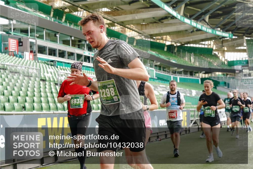 13.09.2026 - 21. swb-Marathon Bremen Michael Burmester http://msf.ph/oto/10432038 13.09.2026 13:29:23 Laufen im Stadion 111, 171, 220, 405, 422, 476, 478, 685, 729, 754, 767, 829, 925, 986, 1079, 1217, 1220, 1242, 1270, 1298, 1325, 1384, 1496, 1615, 1633, 1634, 1741, 1777, 1811, 1886, 1983, 2238, 2263, 2326, 2365, 2436, 2449, 2472, 2546, 2574, 2593, 2738, 2740, 2743, 2830, 2862, 2868, 2924, 2991, 3020, 3053, 3061, 3129, 3154, 3238, 3274, 3286, 3321, 3361, 3563, 3589, 3594, 3595, 3605, 3678, 3694, 3755, 3758, 3798, 3826, 3853, 3898, 3929, 3953, 3965, 3971, 3987, 4011, 4056, 4108, 4238 meine-sportfotos.de
