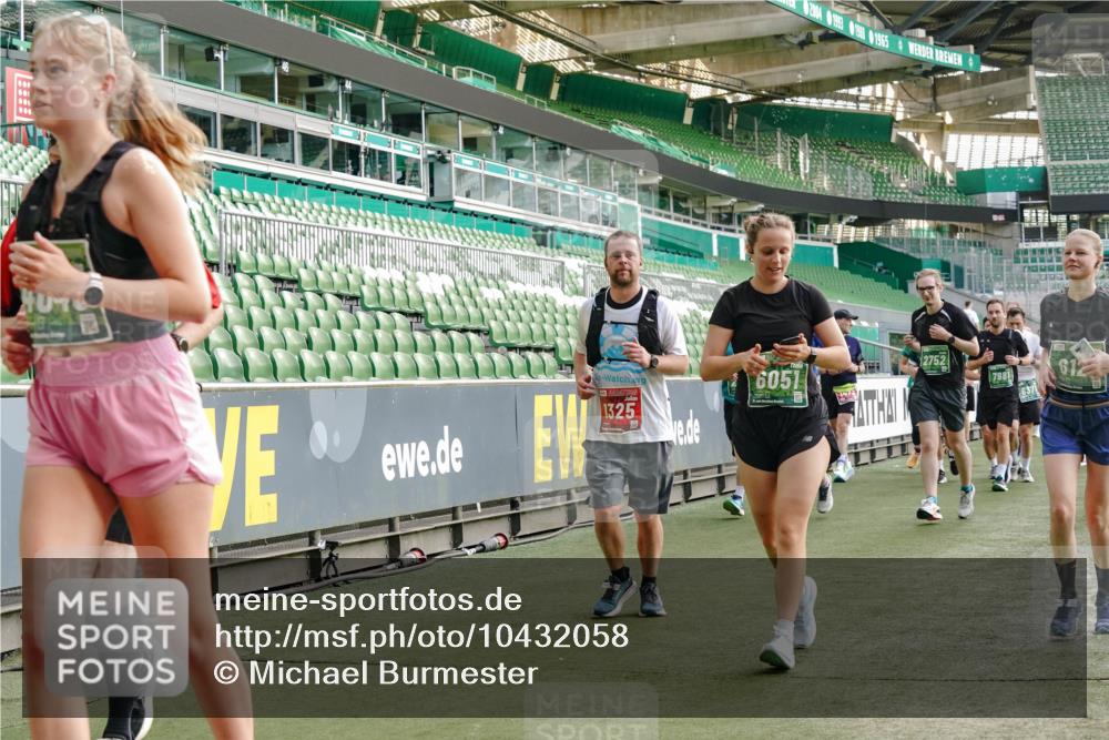 13.09.2026 - 21. swb-Marathon Bremen Michael Burmester http://msf.ph/oto/10432058 13.09.2026 13:29:24 Laufen im Stadion 111, 171, 220, 405, 422, 476, 478, 685, 729, 754, 767, 829, 925, 986, 1079, 1217, 1220, 1242, 1270, 1298, 1325, 1384, 1496, 1615, 1633, 1634, 1741, 1777, 1810, 1811, 1886, 1983, 2238, 2263, 2326, 2365, 2436, 2449, 2472, 2546, 2574, 2593, 2738, 2740, 2743, 2830, 2862, 2868, 2924, 2991, 3020, 3053, 3061, 3129, 3154, 3238, 3274, 3286, 3321, 3361, 3563, 3589, 3594, 3595, 3605, 3678, 3694, 3755, 3758, 3798, 3826, 3853, 3898, 3929, 3953, 3965, 3971, 3987, 4011, 4056, 4108, 4238 meine-sportfotos.de