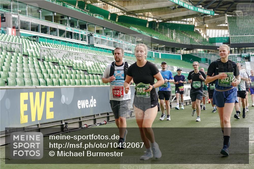 13.09.2026 - 21. swb-Marathon Bremen Michael Burmester http://msf.ph/oto/10432067 13.09.2026 13:29:24 Laufen im Stadion 111, 171, 220, 405, 422, 476, 478, 685, 729, 754, 767, 829, 925, 986, 1079, 1217, 1220, 1242, 1270, 1298, 1325, 1384, 1496, 1615, 1633, 1634, 1741, 1777, 1810, 1811, 1886, 1983, 2238, 2263, 2326, 2365, 2436, 2449, 2472, 2546, 2574, 2593, 2738, 2740, 2743, 2830, 2862, 2868, 2924, 2991, 3020, 3053, 3061, 3129, 3154, 3238, 3274, 3286, 3321, 3361, 3563, 3589, 3594, 3595, 3605, 3678, 3694, 3755, 3758, 3798, 3826, 3853, 3898, 3929, 3953, 3965, 3971, 3987, 4011, 4056, 4108, 4238 meine-sportfotos.de