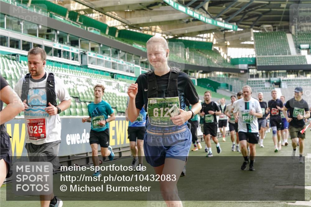 13.09.2026 - 21. swb-Marathon Bremen Michael Burmester http://msf.ph/oto/10432083 13.09.2026 13:29:26 Laufen im Stadion 111, 171, 220, 405, 422, 476, 478, 685, 729, 754, 767, 829, 986, 1079, 1217, 1220, 1242, 1270, 1298, 1325, 1384, 1615, 1633, 1634, 1741, 1777, 1810, 1811, 1886, 1983, 2238, 2263, 2326, 2365, 2436, 2449, 2472, 2546, 2574, 2593, 2615, 2738, 2740, 2743, 2830, 2862, 2868, 2924, 2991, 3020, 3053, 3061, 3129, 3154, 3238, 3274, 3286, 3321, 3361, 3563, 3589, 3594, 3595, 3605, 3678, 3694, 3755, 3758, 3798, 3826, 3853, 3898, 3929, 3953, 3965, 3971, 3987, 4011, 4056, 4108, 4238 meine-sportfotos.de