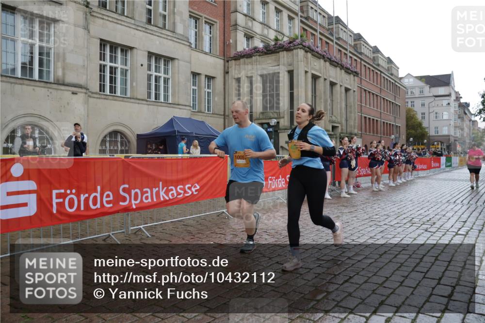 13.09.2026 - Kiel Lauf Yannick Fuchs http://msf.ph/oto/10432112 13.09.2026 11:19:30 Ziel 3505, 4407, 10581, 4035, 8735, 9103, 9893, 10057, 11388, 422, 10951, 4035, 10057, 11039 meine-sportfotos.de