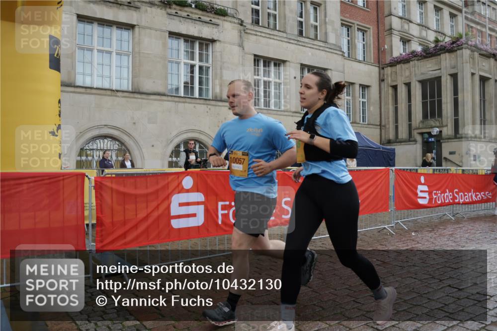 13.09.2026 - Kiel Lauf Yannick Fuchs http://msf.ph/oto/10432130 13.09.2026 11:19:30 Ziel 3505, 4407, 10581, 4035, 8735, 9103, 9893, 10057, 11388, 422, 10951, 4035, 10057, 11039 meine-sportfotos.de