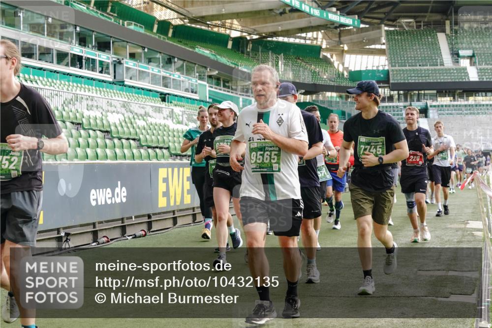 13.09.2026 - 21. swb-Marathon Bremen Michael Burmester http://msf.ph/oto/10432135 13.09.2026 13:29:28 Laufen im Stadion 171, 220, 405, 422, 476, 685, 729, 754, 767, 829, 986, 1079, 1217, 1220, 1242, 1270, 1298, 1325, 1384, 1615, 1633, 1634, 1741, 1777, 1810, 1811, 1886, 1983, 2238, 2263, 2326, 2365, 2436, 2449, 2472, 2546, 2574, 2593, 2615, 2738, 2740, 2743, 2830, 2862, 2868, 2924, 2991, 3020, 3053, 3061, 3129, 3154, 3238, 3274, 3286, 3321, 3361, 3563, 3589, 3594, 3595, 3605, 3678, 3694, 3755, 3758, 3798, 3826, 3853, 3898, 3929, 3953, 3965, 3971, 3987, 4011, 4056, 4108, 4238 meine-sportfotos.de
