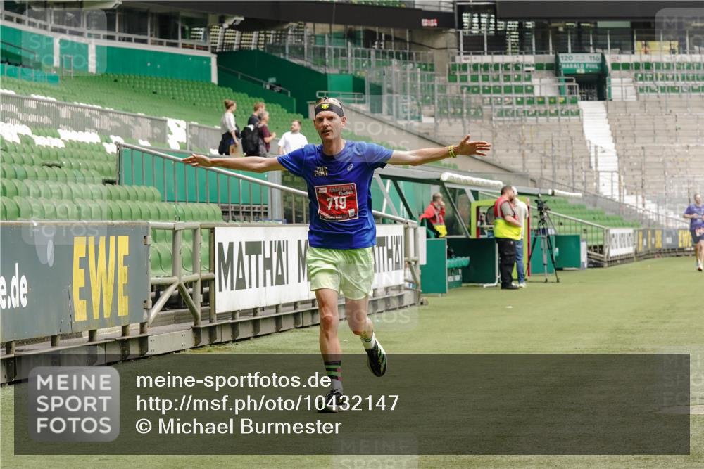 13.09.2026 - 21. swb-Marathon Bremen Michael Burmester http://msf.ph/oto/10432147 13.09.2026 12:28:45 Laufen im Stadion 358, 420, 520, 547, 553, 574, 649, 719, 858, 934, 959, 1161, 1253, 1256, 1352, 1391, 1428, 1525, 1724, 1783, 1917, 2032, 3662, 4264, 149, 447, 814, 968, 1187, 1313, 1544, 1840, 2044, 2143 meine-sportfotos.de