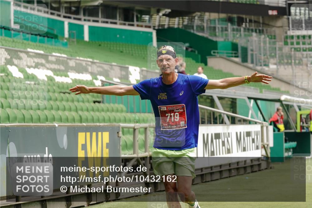13.09.2026 - 21. swb-Marathon Bremen Michael Burmester http://msf.ph/oto/10432162 13.09.2026 12:28:46 Laufen im Stadion 358, 420, 520, 547, 553, 574, 649, 719, 858, 934, 959, 1161, 1253, 1256, 1352, 1391, 1428, 1525, 1724, 1783, 1917, 2032, 3662, 4264, 149, 447, 814, 968, 1187, 1313, 1544, 1840, 2044, 2143 meine-sportfotos.de
