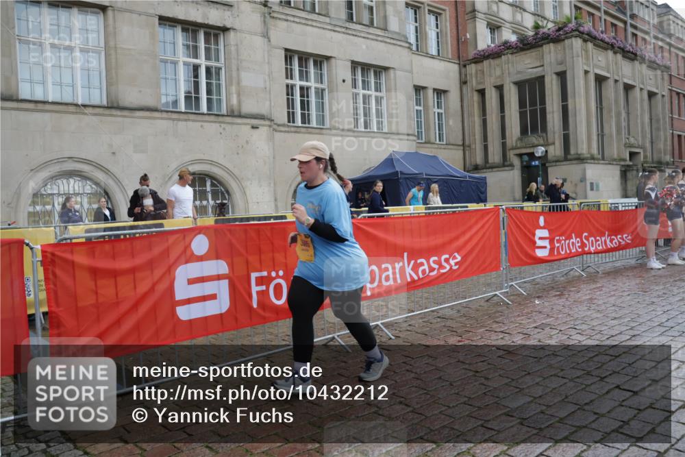 13.09.2026 - Kiel Lauf Yannick Fuchs http://msf.ph/oto/10432212 13.09.2026 11:20:08 Ziel 6116, 422, 562, 3505, 3854, 10581, 10951, 422, 3505, 4407, 10581 meine-sportfotos.de