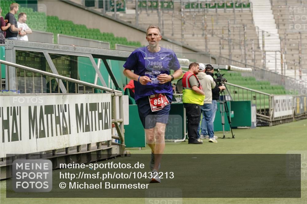 13.09.2026 - 21. swb-Marathon Bremen Michael Burmester http://msf.ph/oto/10432213 13.09.2026 12:29:00 Laufen im Stadion 314, 358, 420, 520, 547, 553, 574, 649, 719, 858, 934, 959, 1161, 1253, 1256, 1391, 1428, 1525, 1724, 1783, 1917, 3662, 4264, 206, 447, 814, 875, 968, 1187, 1313, 1544, 1840, 2044, 2143 meine-sportfotos.de