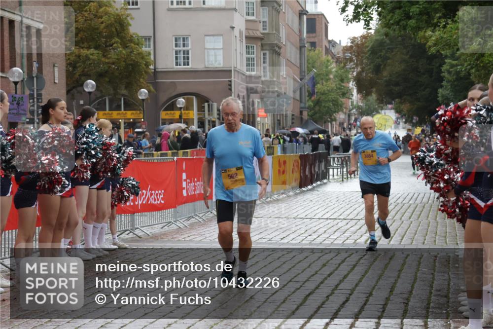 13.09.2026 - Kiel Lauf Yannick Fuchs http://msf.ph/oto/10432226 13.09.2026 11:20:20 Ziel 6116, 562, 3854, 4598, 10951 meine-sportfotos.de