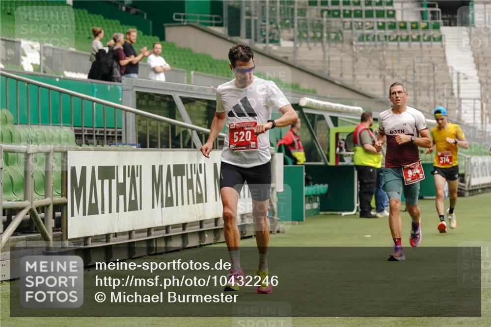 13.09.2026 - 21. swb-Marathon Bremen Michael Burmester http://msf.ph/oto/10432246 13.09.2026 12:29:14 Laufen im Stadion 314, 358, 520, 547, 553, 574, 649, 719, 858, 934, 959, 1161, 1253, 1256, 1391, 1428, 1525, 1724, 1783, 1917, 3662, 4264, 206, 322, 447, 814, 841, 875, 968, 1187, 1313, 1544, 1840, 2044, 2143 meine-sportfotos.de