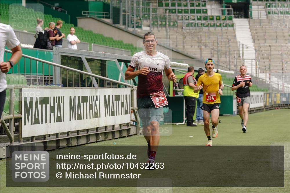 13.09.2026 - 21. swb-Marathon Bremen Michael Burmester http://msf.ph/oto/10432263 13.09.2026 12:29:16 Laufen im Stadion 314, 358, 520, 547, 553, 574, 649, 719, 858, 934, 959, 1161, 1253, 1256, 1391, 1428, 1525, 1724, 1783, 1917, 3662, 206, 322, 447, 814, 841, 875, 968, 1187, 1313, 1544, 1840, 2044, 2143 meine-sportfotos.de