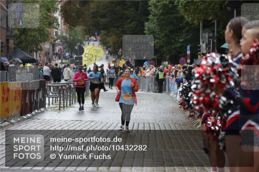 13.09.2026 - Kiel Lauf Yannick Fuchs http://msf.ph/oto/10432282 13.09.2026 11:20:52 Ziel 1677, 3935, 10950, 2913, 4598, 10950, 6116 meine-sportfotos.de