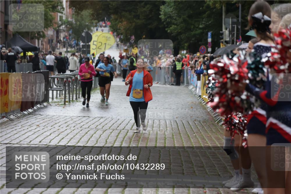 13.09.2026 - Kiel Lauf Yannick Fuchs http://msf.ph/oto/10432289 13.09.2026 11:20:52 Ziel 1677, 3935, 10950, 2913, 4598, 10950, 6116 meine-sportfotos.de