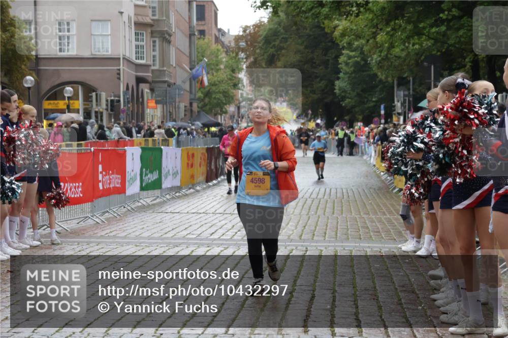 13.09.2026 - Kiel Lauf Yannick Fuchs http://msf.ph/oto/10432297 13.09.2026 11:21:02 Ziel 1677, 2913, 3935, 4598, 10950, 1609, 5847 meine-sportfotos.de