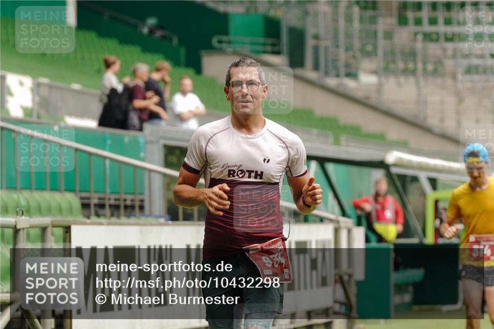 13.09.2026 - 21. swb-Marathon Bremen Michael Burmester http://msf.ph/oto/10432298 13.09.2026 12:29:18 Laufen im Stadion 314, 358, 520, 547, 553, 574, 649, 719, 858, 934, 959, 1161, 1253, 1256, 1391, 1428, 1525, 1724, 1783, 3662, 206, 322, 447, 814, 841, 875, 968, 1187, 1313, 1544, 1840, 2044, 2143 meine-sportfotos.de