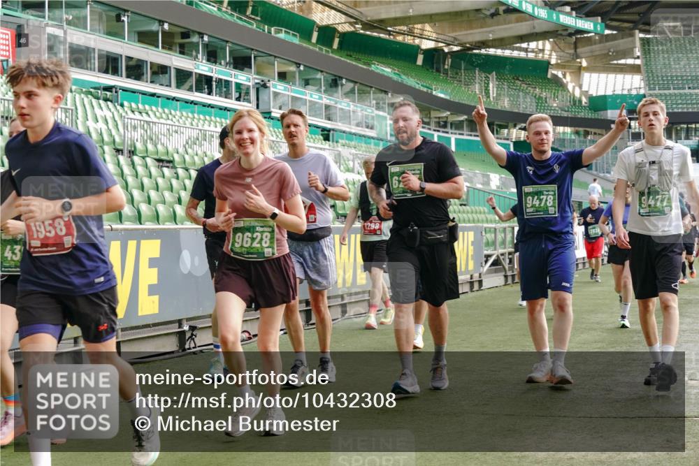 13.09.2026 - 21. swb-Marathon Bremen Michael Burmester http://msf.ph/oto/10432308 13.09.2026 13:29:35 Laufen im Stadion 171, 220, 297, 405, 422, 476, 685, 729, 754, 767, 986, 1079, 1217, 1242, 1270, 1298, 1325, 1384, 1615, 1633, 1634, 1741, 1777, 1810, 1811, 1886, 1983, 2238, 2249, 2263, 2326, 2365, 2436, 2449, 2472, 2546, 2574, 2593, 2615, 2738, 2740, 2743, 2830, 2862, 2868, 2924, 2991, 3020, 3053, 3061, 3129, 3154, 3227, 3238, 3274, 3286, 3321, 3361, 3563, 3589, 3594, 3595, 3605, 3678, 3694, 3755, 3758, 3798, 3826, 3853, 3898, 3929, 3953, 3965, 3971, 3987, 4011, 4056, 4108, 4238 meine-sportfotos.de