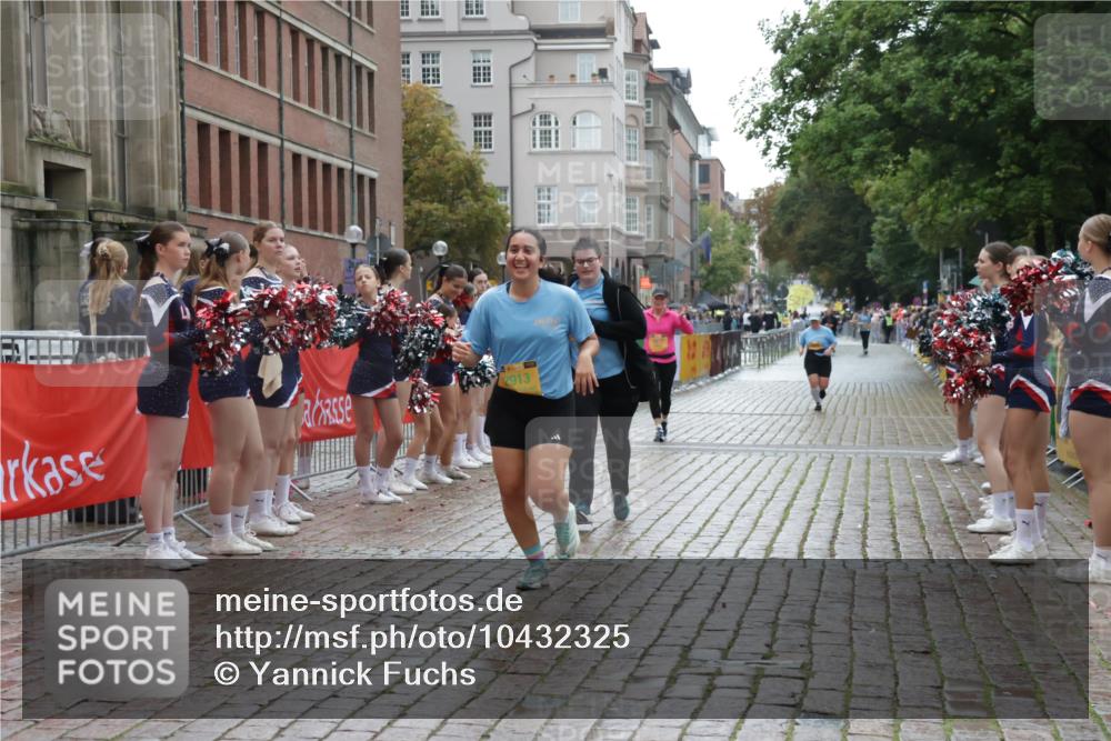 13.09.2026 - Kiel Lauf Yannick Fuchs http://msf.ph/oto/10432325 13.09.2026 11:21:13 Ziel 1609, 5847, 1677, 2913, 3935, 10950, 2913, 4598 meine-sportfotos.de