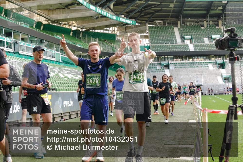13.09.2026 - 21. swb-Marathon Bremen Michael Burmester http://msf.ph/oto/10432351 13.09.2026 13:29:37 Laufen im Stadion 171, 220, 297, 405, 422, 476, 685, 729, 754, 767, 986, 1079, 1217, 1242, 1270, 1298, 1325, 1384, 1615, 1633, 1634, 1741, 1777, 1810, 1811, 1886, 1983, 2238, 2249, 2263, 2326, 2365, 2436, 2449, 2472, 2546, 2574, 2593, 2615, 2738, 2740, 2743, 2830, 2862, 2868, 2869, 2871, 2924, 2991, 3020, 3053, 3061, 3129, 3154, 3227, 3238, 3274, 3286, 3321, 3361, 3563, 3589, 3594, 3595, 3605, 3678, 3694, 3755, 3758, 3798, 3826, 3853, 3898, 3929, 3953, 3965, 3971, 3987, 4011, 4056, 4108, 4238 meine-sportfotos.de
