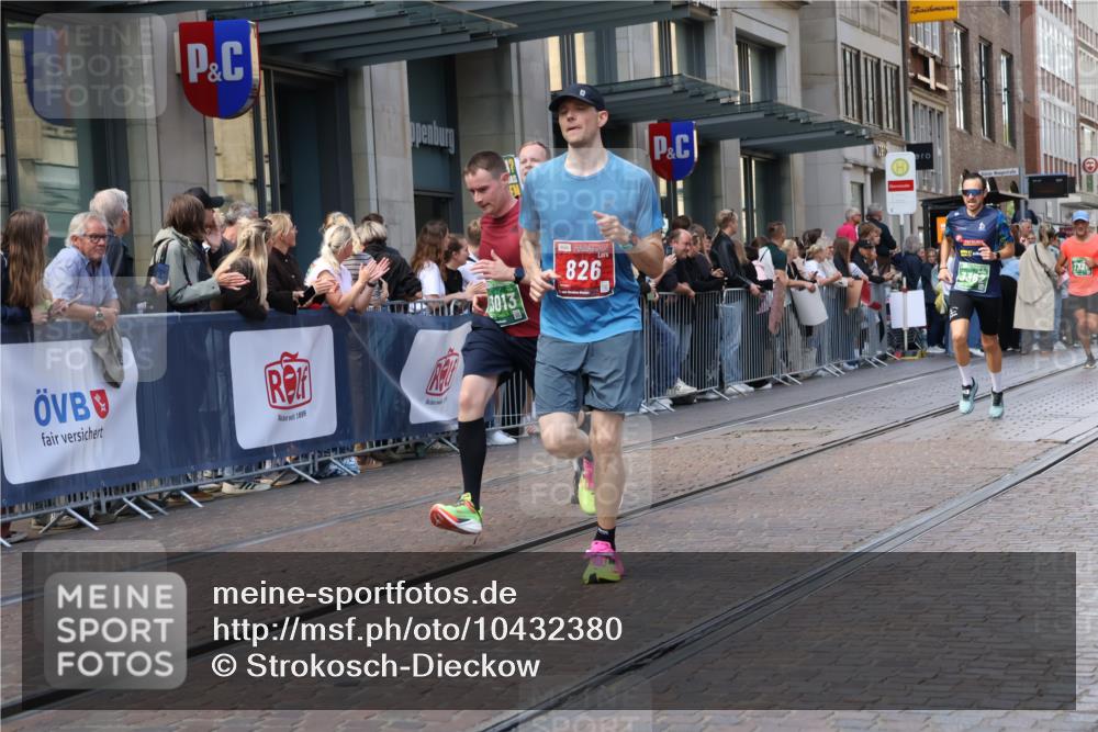 13.09.2026 - 21. swb-Marathon Bremen Strokosch-Dieckow http://msf.ph/oto/10432380 13.09.2026 13:12:00 Ziel 899, 1517, 2447, 2480, 2820, 3362, 3703, 3830, 4283, 4560, 5940, 6107, 6739, 7328, 7521, 8981, 13013, 493, 826, 863, 2444, 3336, 4283, 4368, 4651, 4698, 5521, 5585, 5893, 6059, 6668, 7621, 8996, 9398, 13055 meine-sportfotos.de