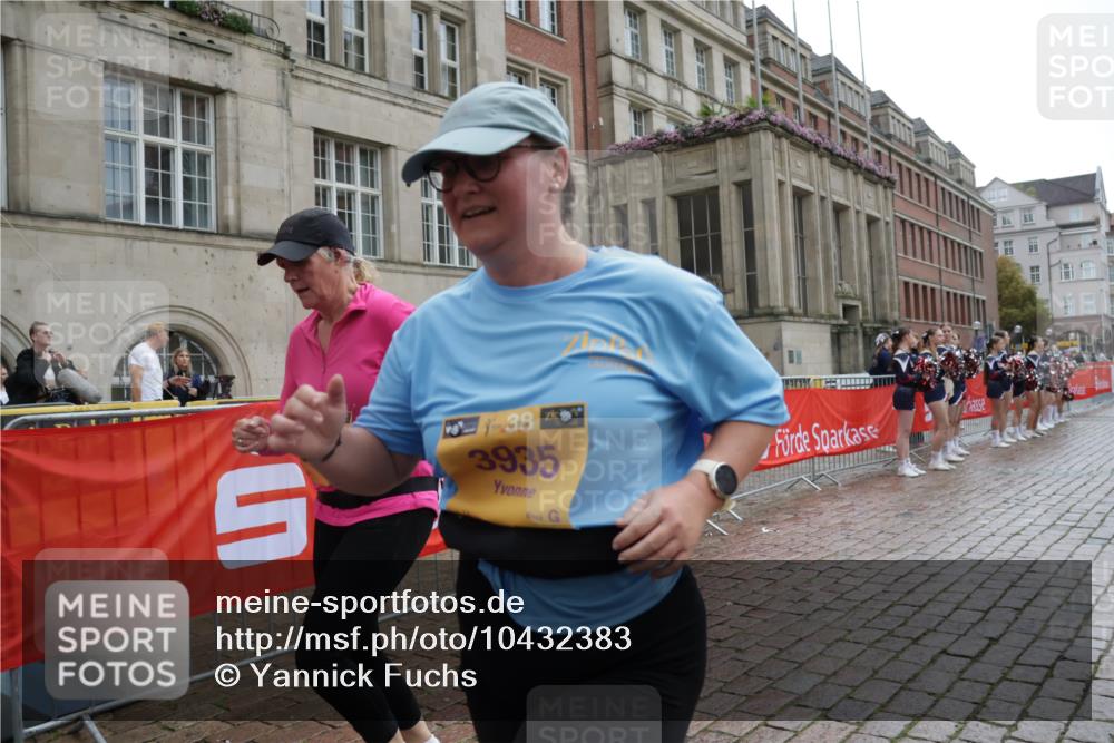13.09.2026 - Kiel Lauf Yannick Fuchs http://msf.ph/oto/10432383 13.09.2026 11:21:24 Ziel 1609, 5847, 1677, 3935, 5953, 7755, 8014, 1677, 3935, 10950 meine-sportfotos.de