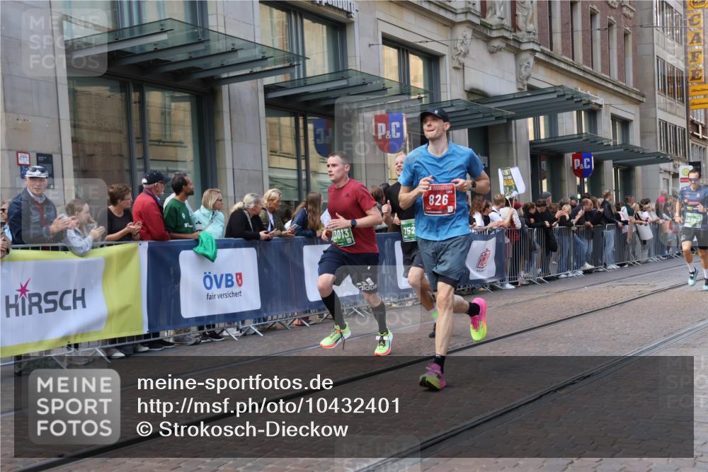 13.09.2026 - 21. swb-Marathon Bremen Strokosch-Dieckow http://msf.ph/oto/10432401 13.09.2026 13:12:01 Ziel 899, 1517, 2447, 2480, 2820, 3362, 3703, 3830, 4560, 5940, 6107, 6739, 7328, 7521, 8981, 13013, 493, 826, 863, 2444, 2820, 3336, 3703, 4283, 4368, 4651, 4698, 5521, 5585, 5893, 6059, 6668, 7621, 8996, 9398, 13055 meine-sportfotos.de