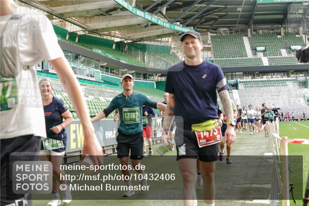 13.09.2026 - 21. swb-Marathon Bremen Michael Burmester http://msf.ph/oto/10432406 13.09.2026 13:29:40 Laufen im Stadion 171, 220, 297, 405, 422, 476, 685, 729, 754, 767, 986, 1079, 1217, 1242, 1270, 1298, 1325, 1384, 1615, 1633, 1634, 1741, 1777, 1810, 1811, 1886, 1983, 2238, 2249, 2263, 2326, 2365, 2436, 2449, 2472, 2546, 2574, 2593, 2615, 2738, 2740, 2743, 2830, 2862, 2868, 2869, 2871, 2924, 2991, 3020, 3053, 3061, 3129, 3154, 3227, 3238, 3274, 3286, 3321, 3361, 3563, 3589, 3594, 3595, 3605, 3678, 3694, 3755, 3758, 3798, 3826, 3853, 3898, 3929, 3953, 3965, 3971, 3987, 4011, 4056, 4108, 4238 meine-sportfotos.de