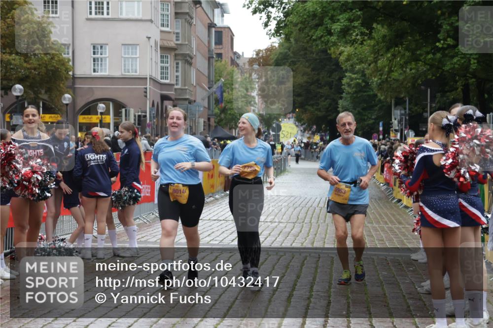 13.09.2026 - Kiel Lauf Yannick Fuchs http://msf.ph/oto/10432417 13.09.2026 11:22:09 Ziel 5953, 7755, 8014, 1305, 5917 meine-sportfotos.de