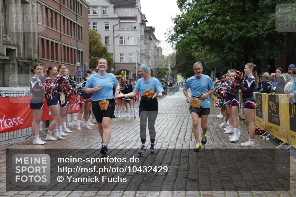 13.09.2026 - Kiel Lauf Yannick Fuchs http://msf.ph/oto/10432429 13.09.2026 11:22:12 Ziel 5953, 7755, 8014, 1305, 5917, 7755, 8014 meine-sportfotos.de